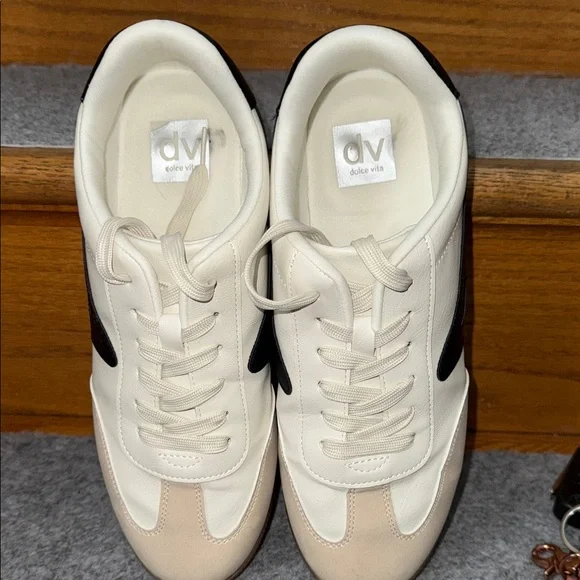Dolce Vita Cream and Black Sneakers - Picture 3 of 8
